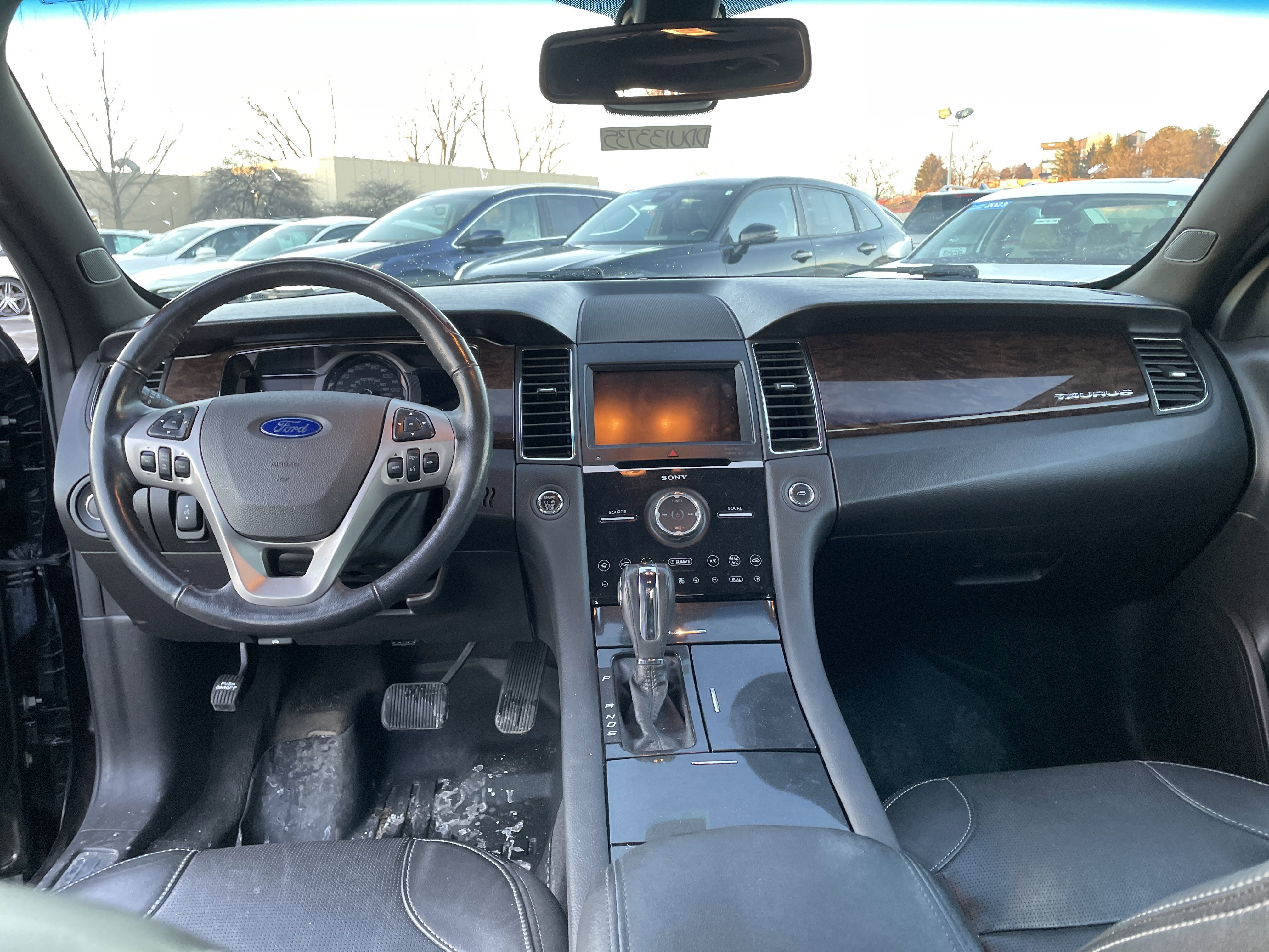 Used 2013 Ford Taurus Limited image 16