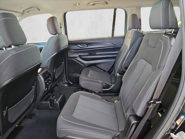 Used 2023 Jeep Grand Cherokee L Laredo AWD/4WD image 16