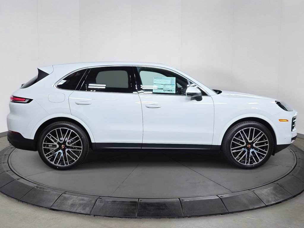 Certified 2026 Porsche Cayenne AWD/4WD image 8