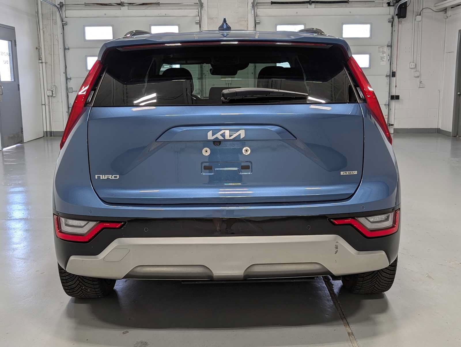 Certified 2023 Kia Niro SX Touring FWD image 9
