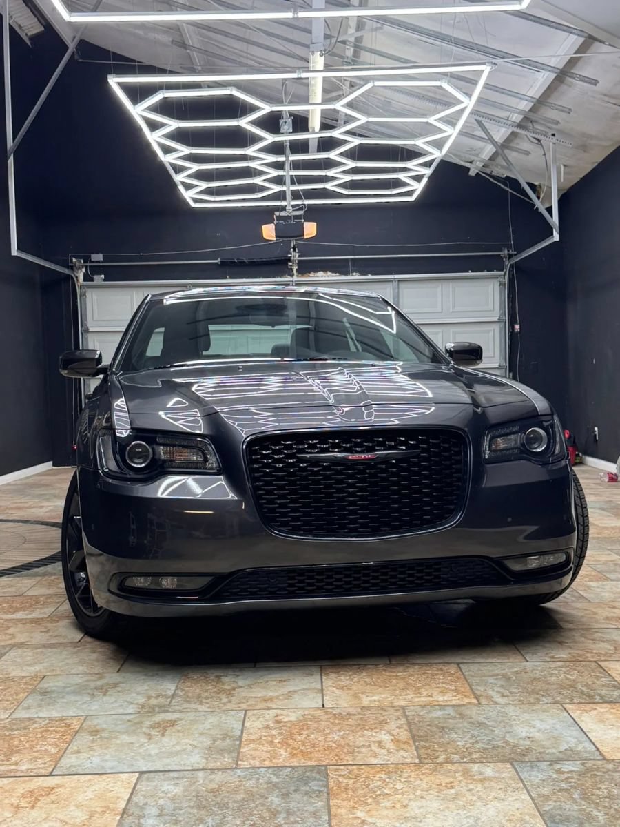Used 2023 Chrysler 300 S RWD image 1
