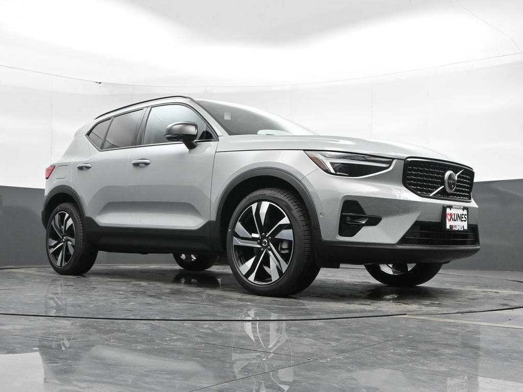 Used 2025 Volvo XC40 B5 Ultra w/ Climate Package AWD/4WD image 51
