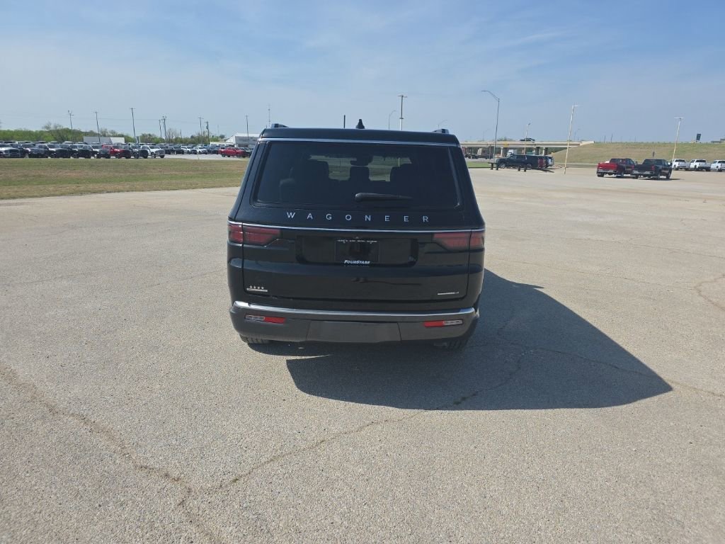 Used 2022 Jeep Wagoneer Series II w/ Convenience Group I image 4
