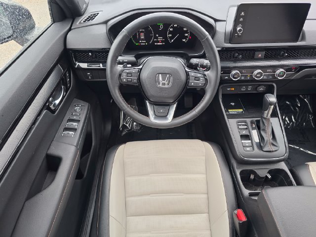Used 2025 Honda CR-V Sport Touring image 4