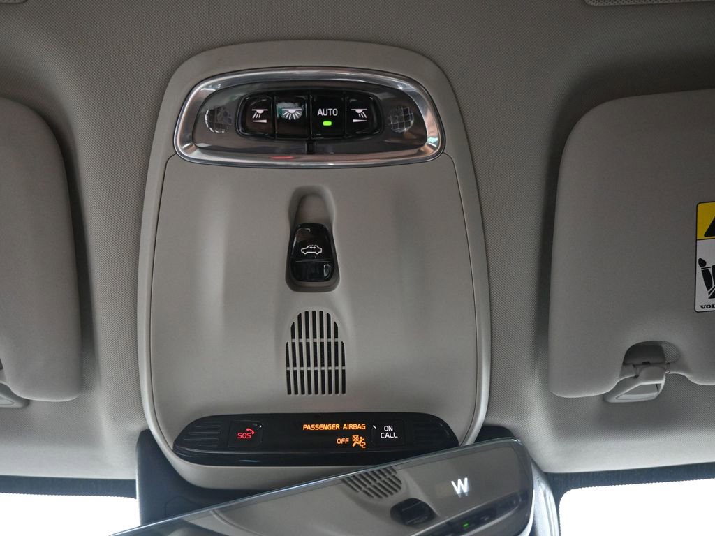 Used 2019 Volvo XC60 T8 Inscription w/ Advanced Package image 22