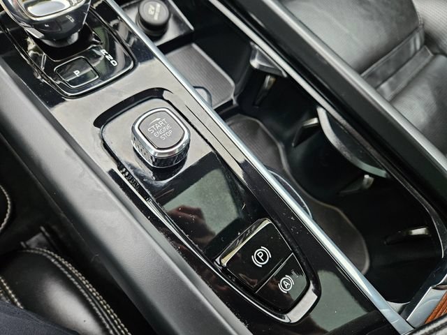 Certified 2023 Volvo XC60 B5 Ultimate w/ Protection Package Premier AWD/4WD image 26
