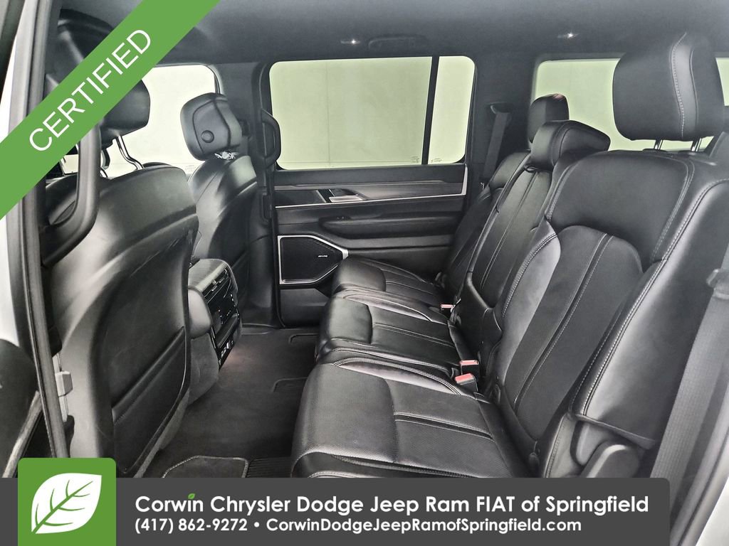 Used 2024 Jeep Wagoneer L Series II w/ Flexible Seating Group image 31