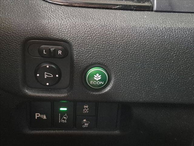 Used 2017 Honda Pilot Touring image 11