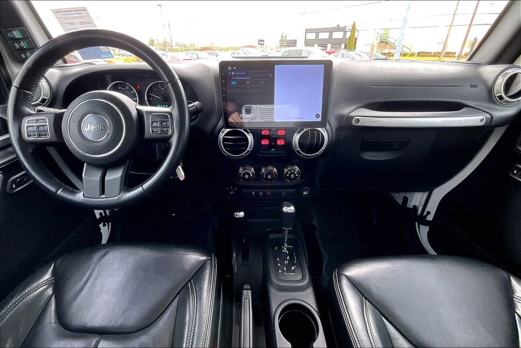 Used 2015 Jeep Wrangler Unlimited Sahara w/ Connectivity Group image 16