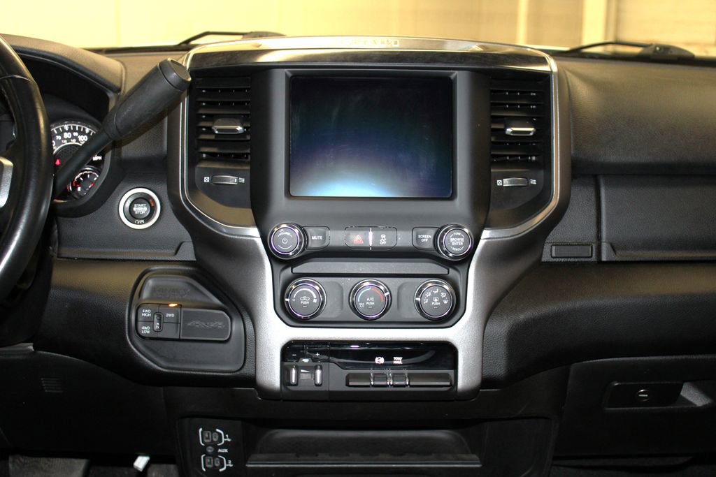 Used 2024 RAM 3500 Big Horn AWD/4WD image 14