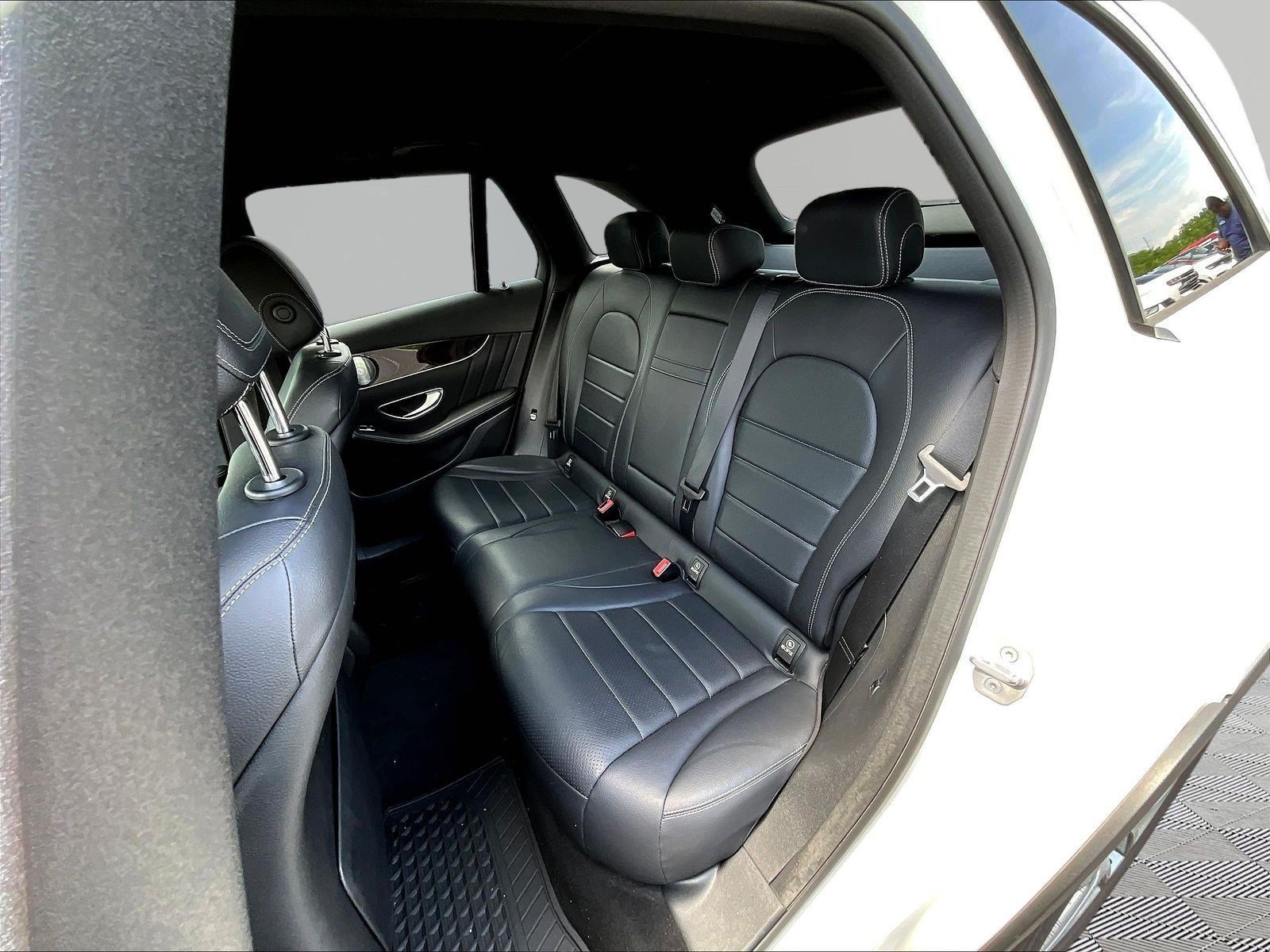 Used 2018 Mercedes-Benz GLC 300 4MATIC image 22
