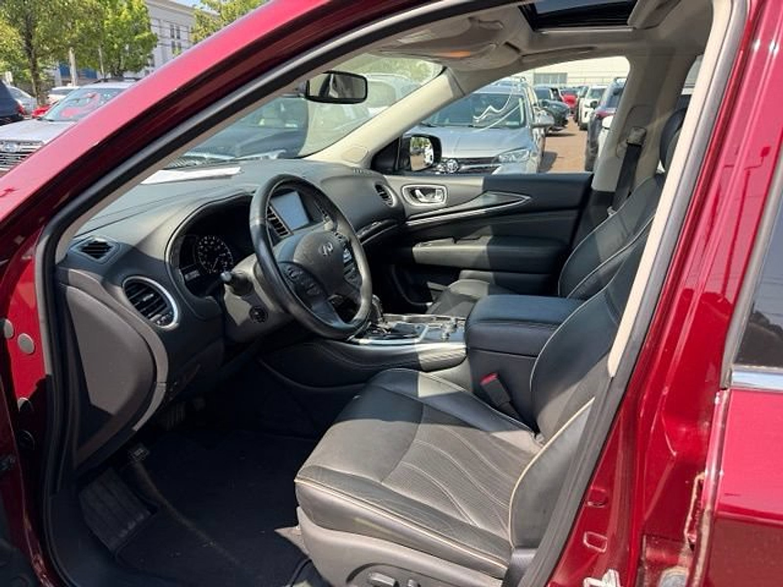 Used 2019 INFINITI QX60 Luxe w/ Essential Package AWD/4WD image 9