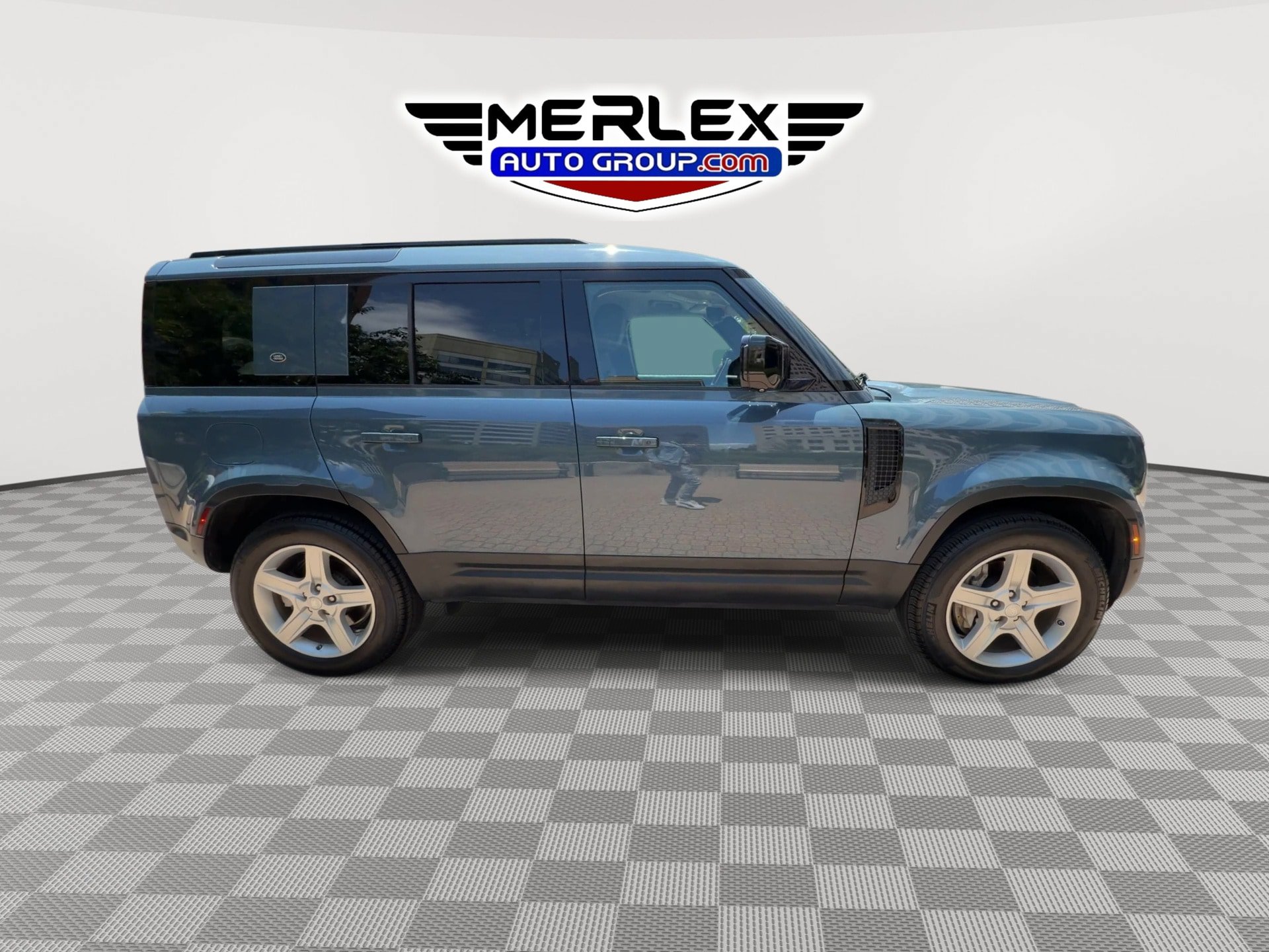 Used 2020 Land Rover Defender 110 SE AWD/4WD image 9