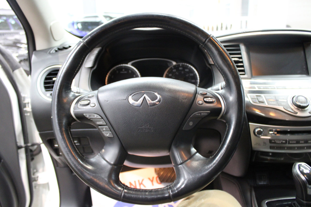 Used 2019 INFINITI QX60 Luxe w/ Essential Package image 18