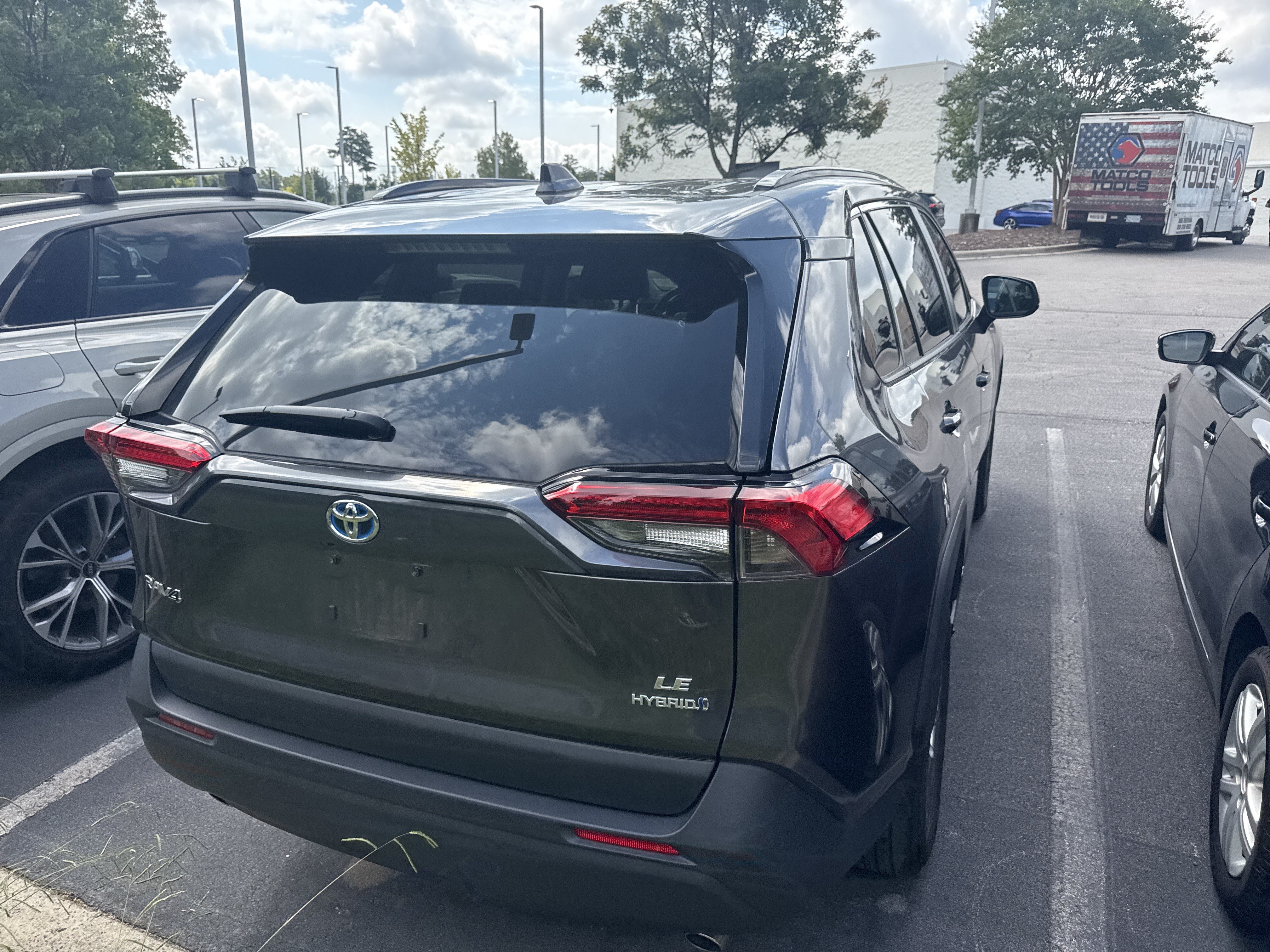 Used 2024 Toyota RAV4 LE AWD/4WD image 41