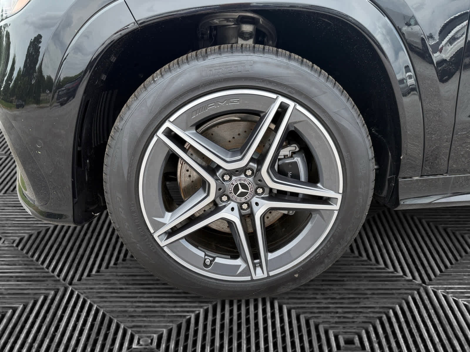 New 2025 Mercedes-Benz GLS 450 4MATIC image 9