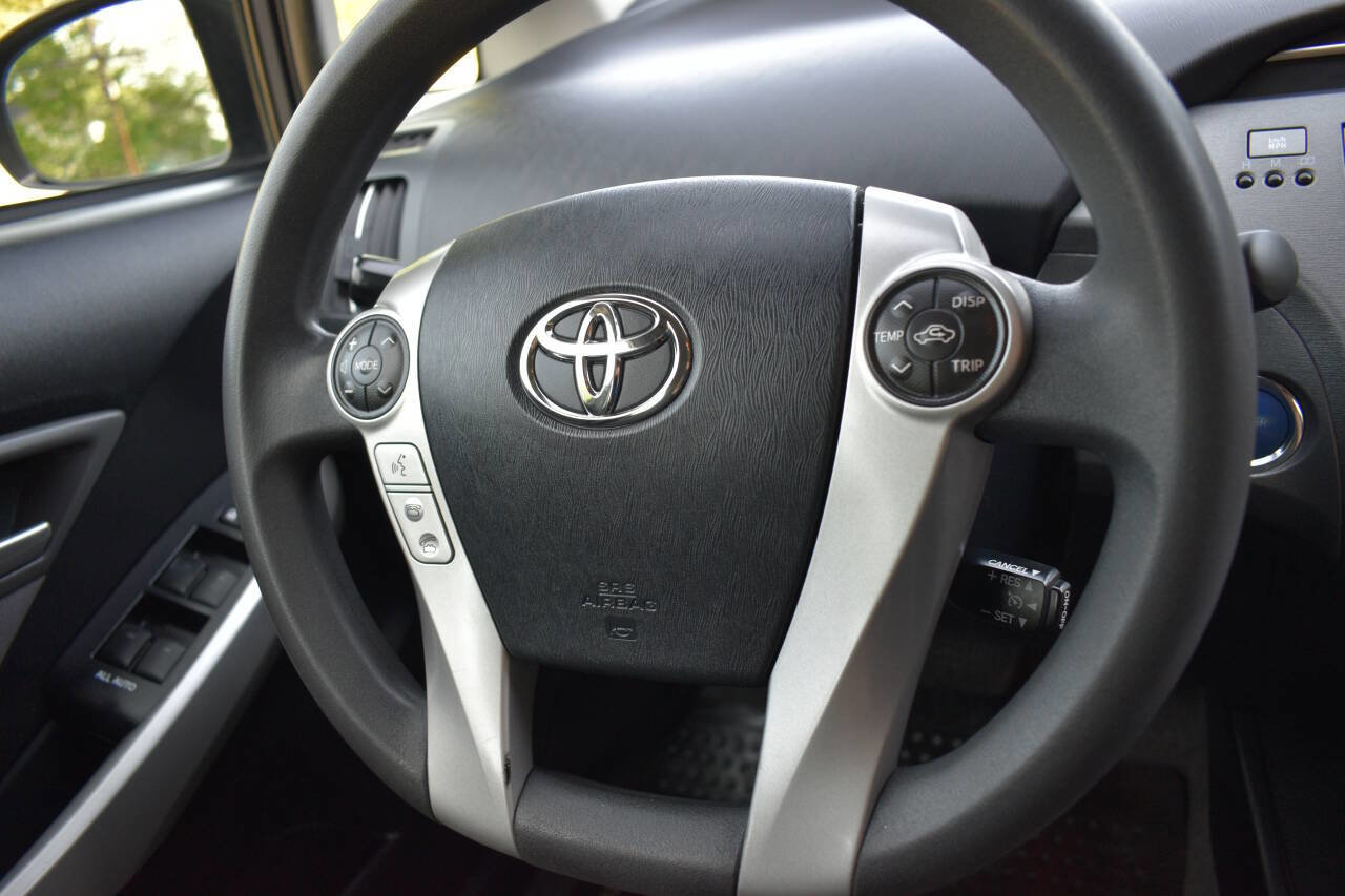 Used 2013 Toyota Prius Three image 27
