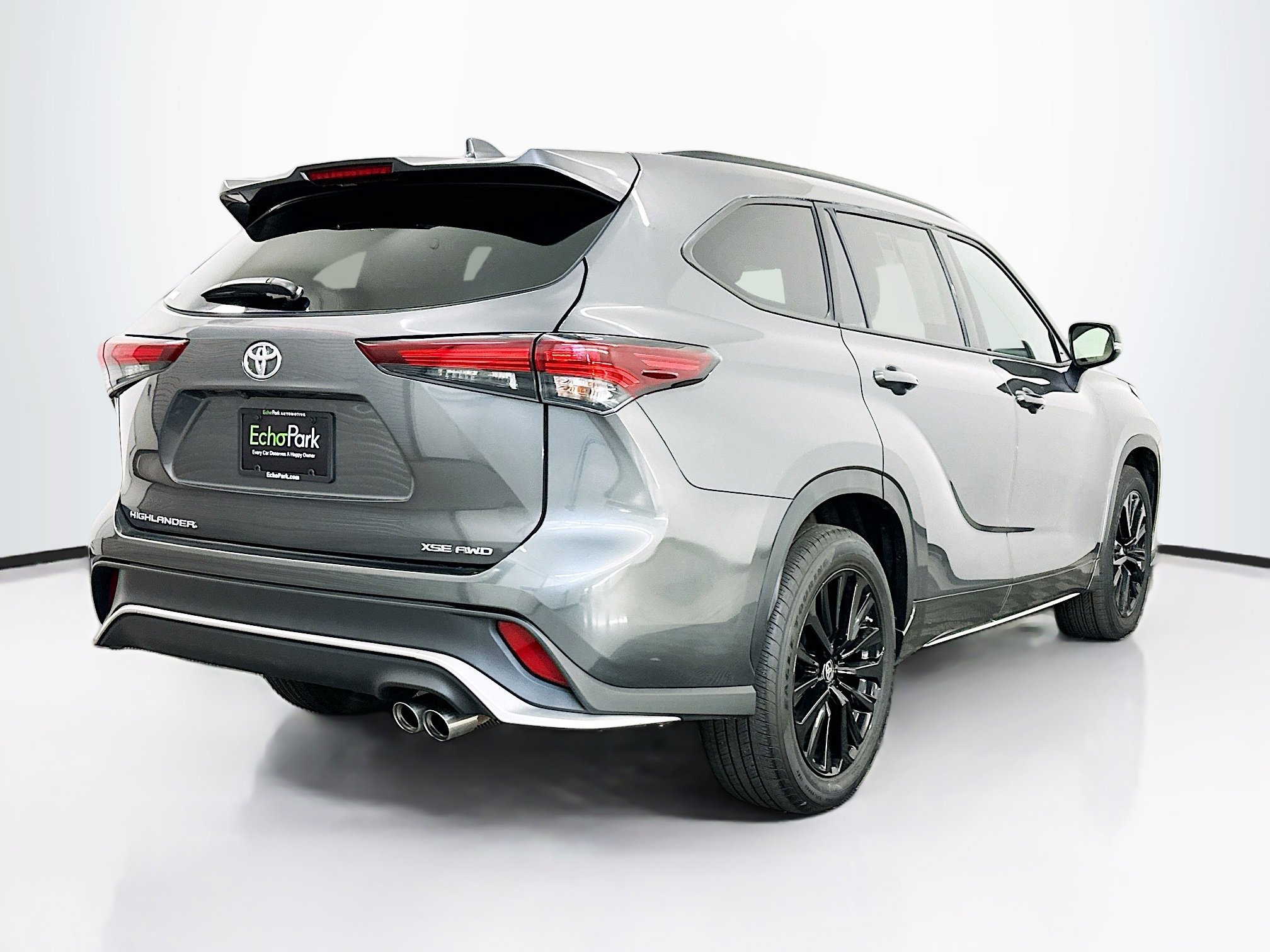 Used 2024 Toyota Highlander XSE image 9