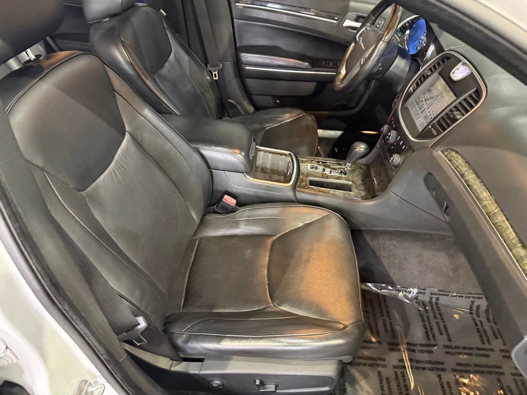 Used 2011 Chrysler 300 C w/ Sound Group RWD image 4