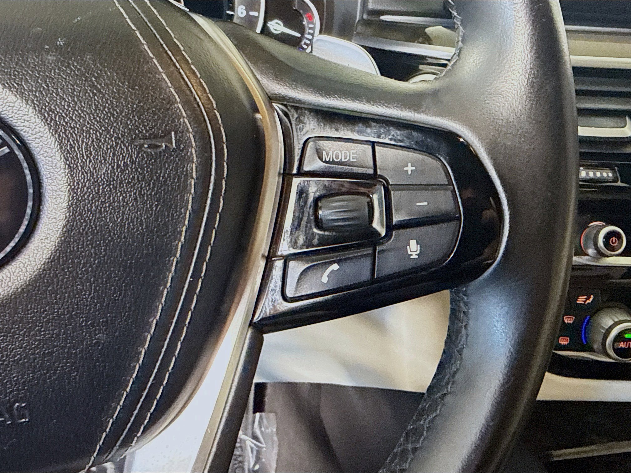 Used 2019 BMW 530i w/ Convenience Package image 15