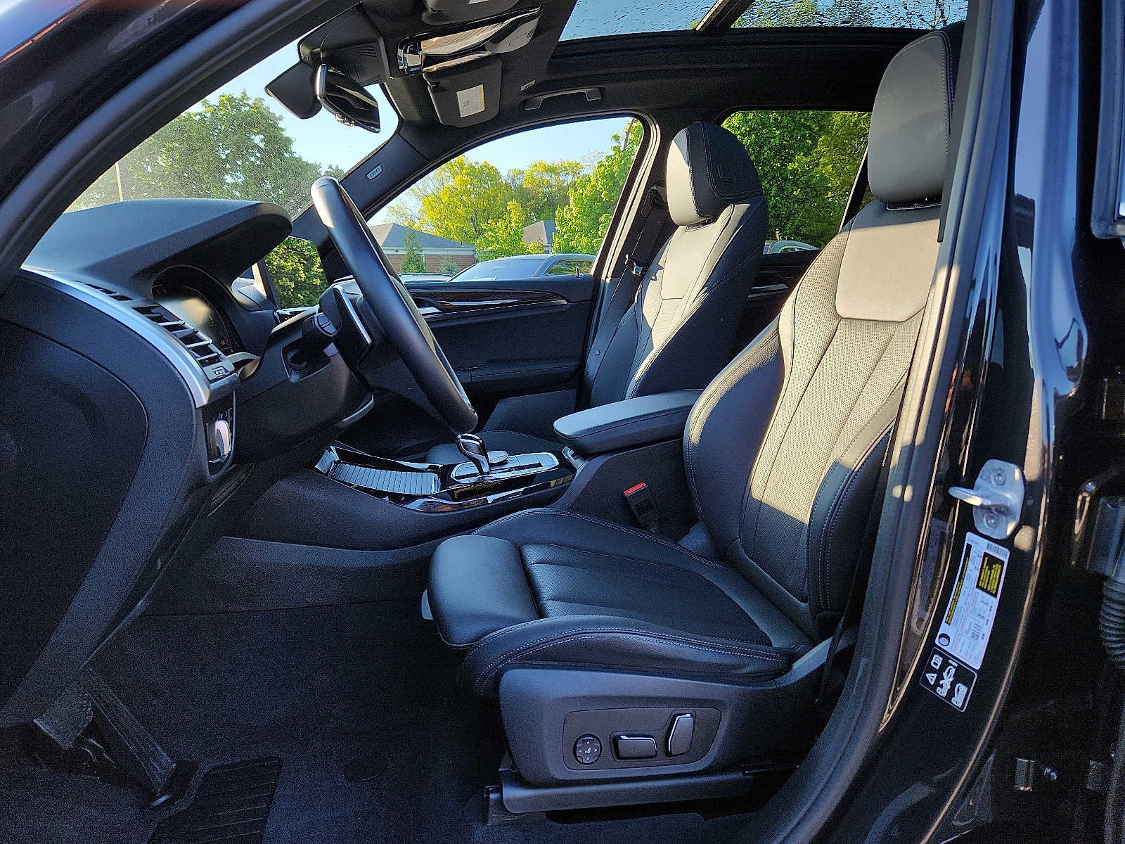 Certified 2024 BMW X3 xDrive30i w/ Premium Package w/ZPA AWD/4WD image 13
