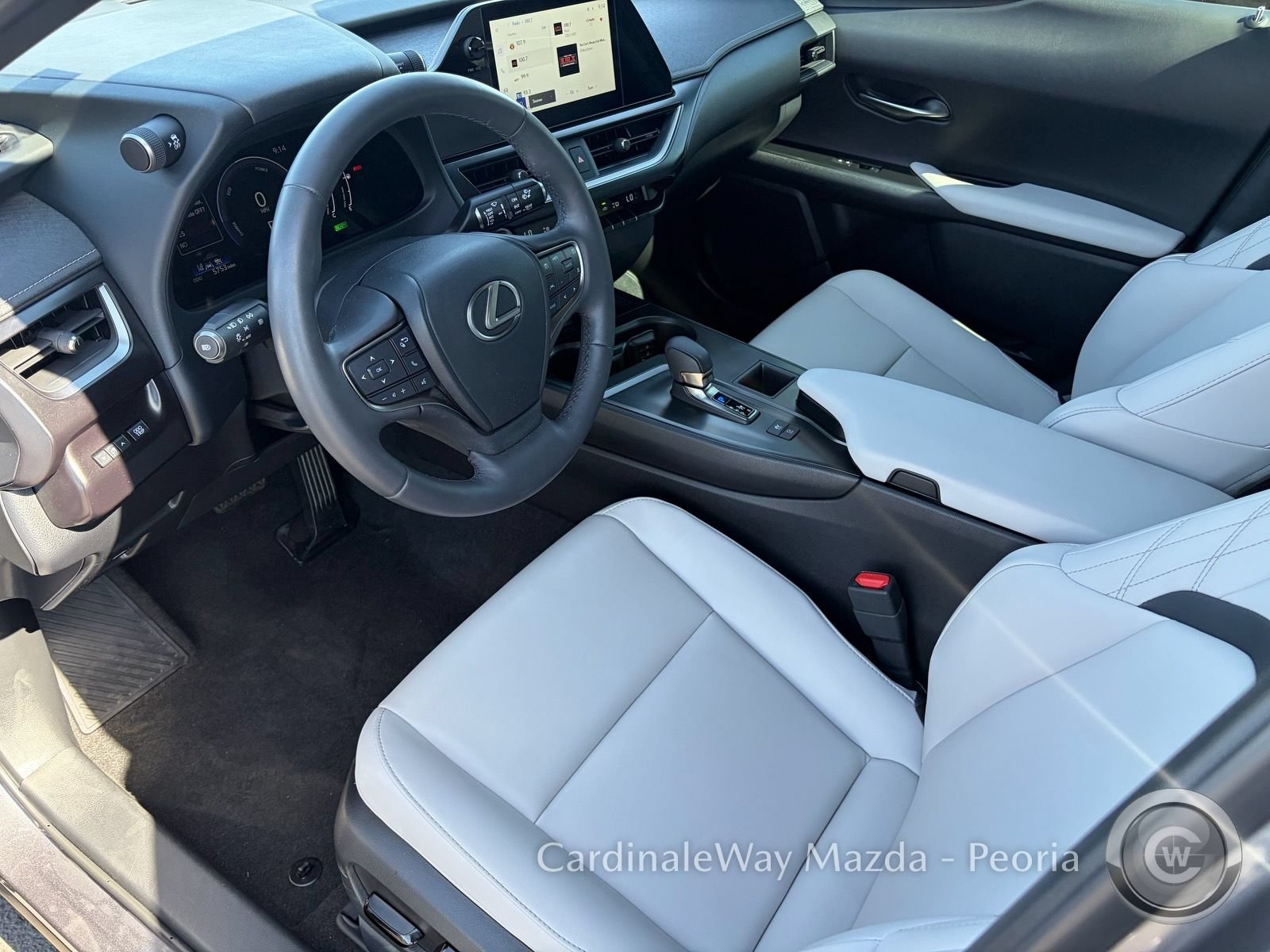 Used 2025 Lexus UX 300h FWD w/ Accessory Package (Z2) image 12