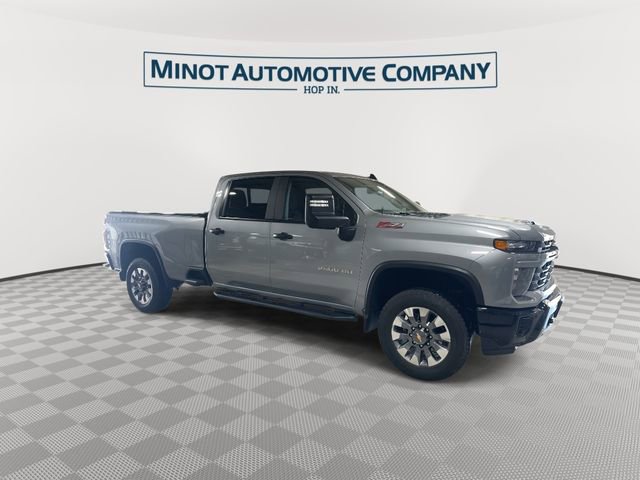 Used 2025 Chevrolet Silverado 2500 Custom w/ Custom Value Package AWD/4WD image 2