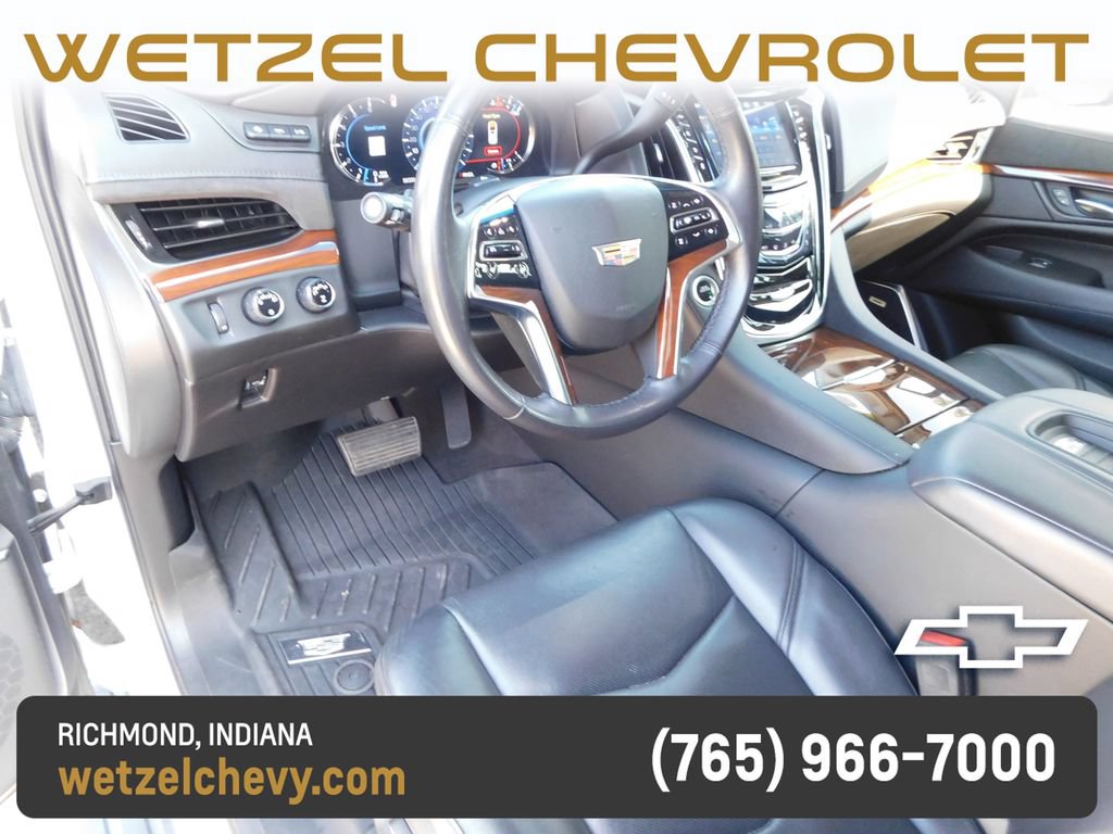 Certified 2020 Cadillac Escalade ESV Premium Luxury AWD/4WD image 16