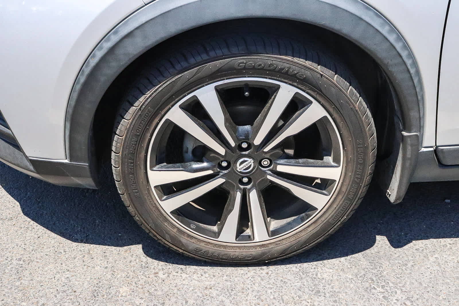 Used 2018 Nissan Kicks SV FWD image 7