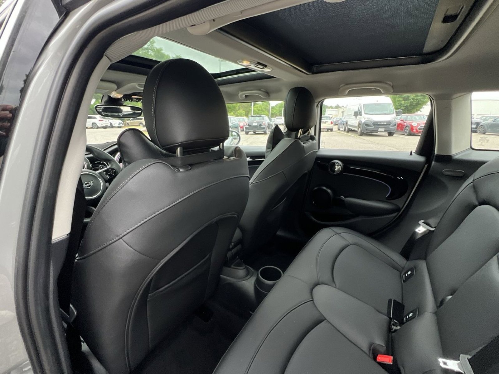 Used 2024 MINI Cooper S FWD image 27