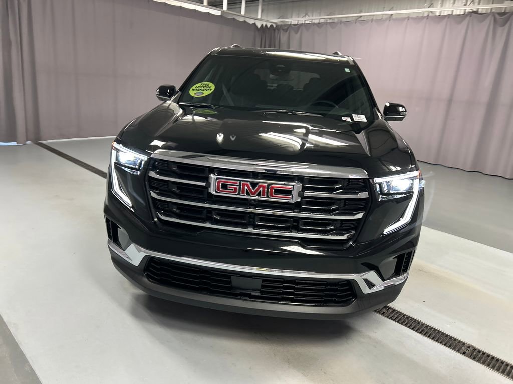 Used 2025 GMC Acadia Elevation image 2