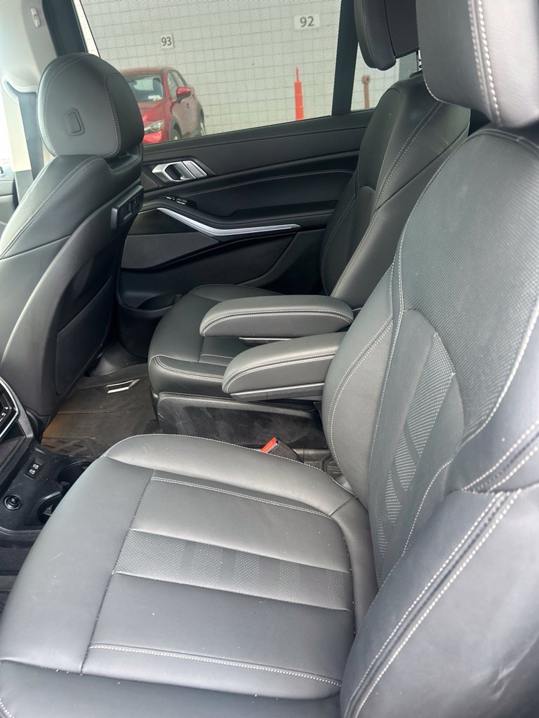 Used 2022 BMW X7 xDrive40i w/ Premium Package AWD/4WD image 7