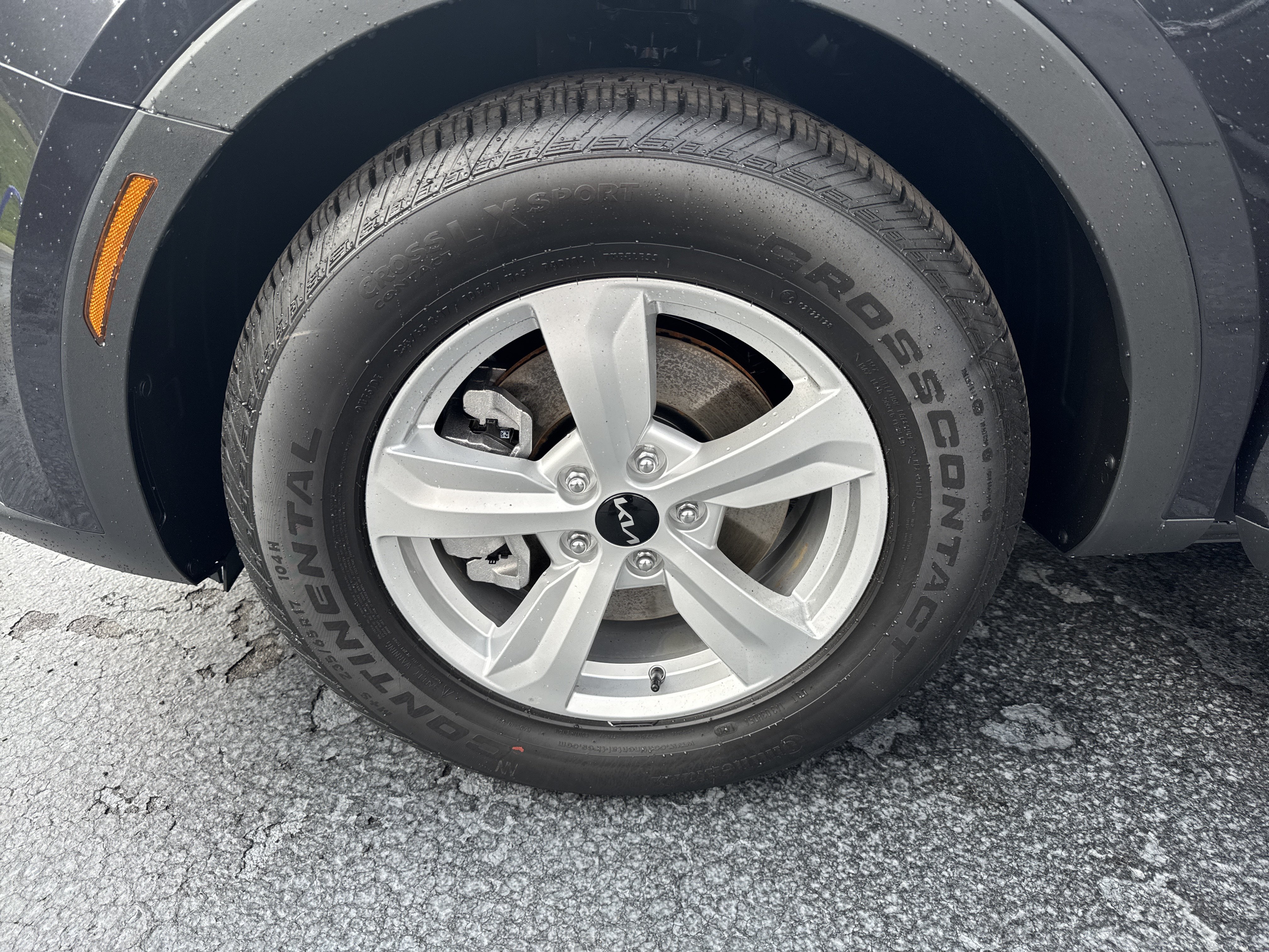 New 2026 Kia Sorento LX FWD image 32