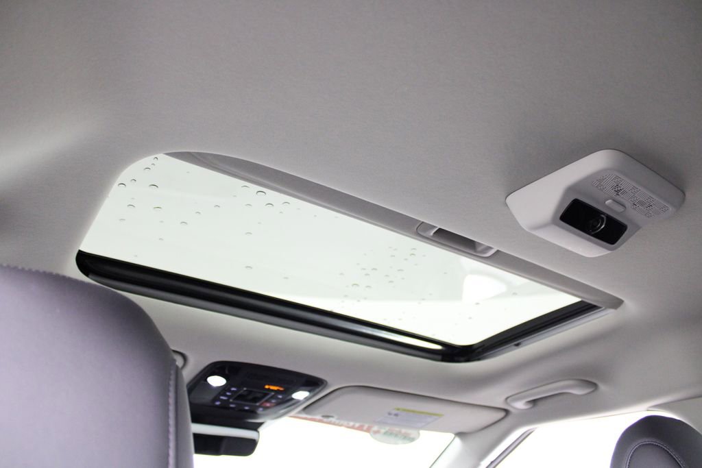 Used 2025 Kia Carnival SX image 25