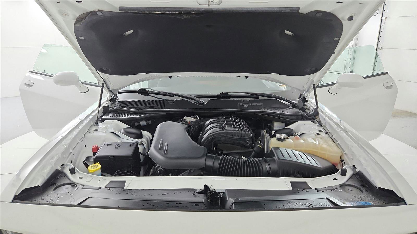 Used 2023 Dodge Challenger SXT image 31