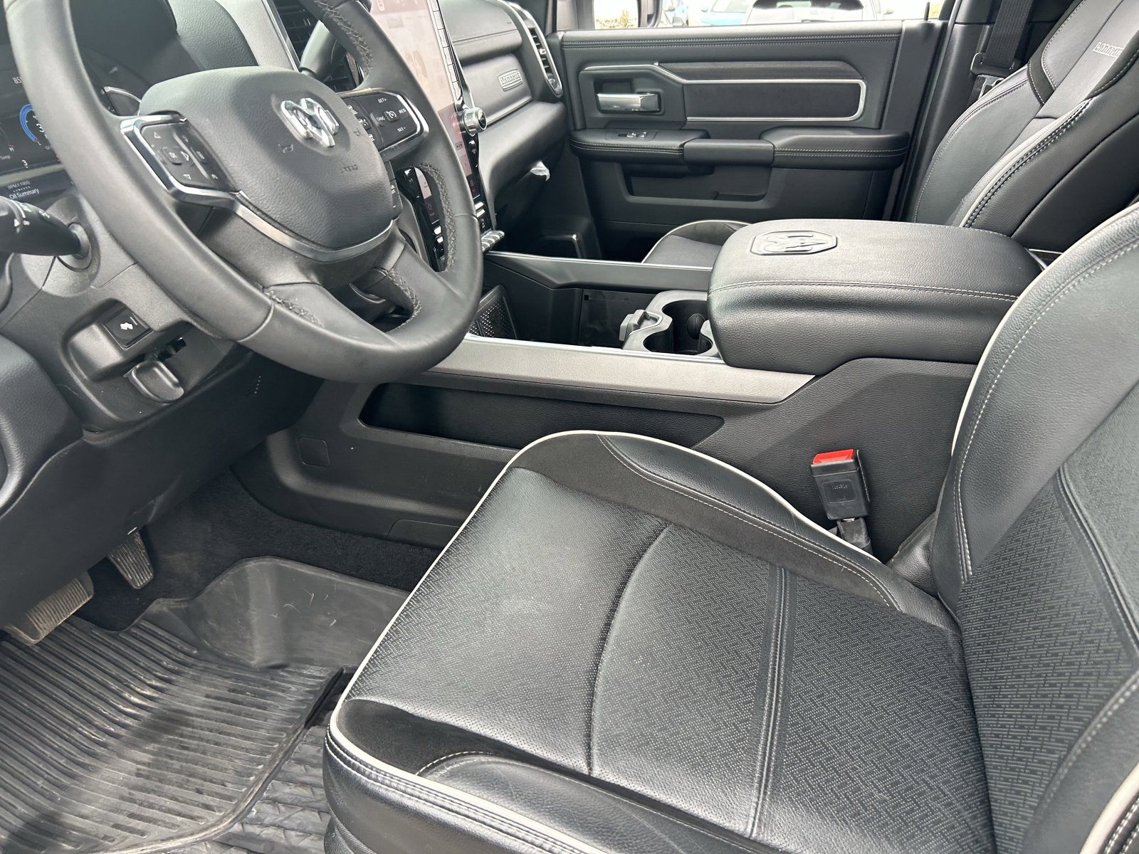 Used 2025 RAM 2500 Laramie image 26