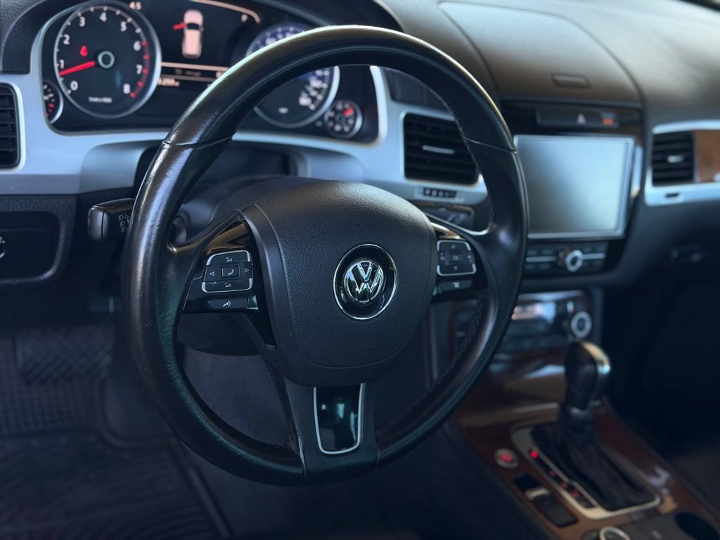 Used 2014 Volkswagen Touareg VR6 AWD/4WD image 37