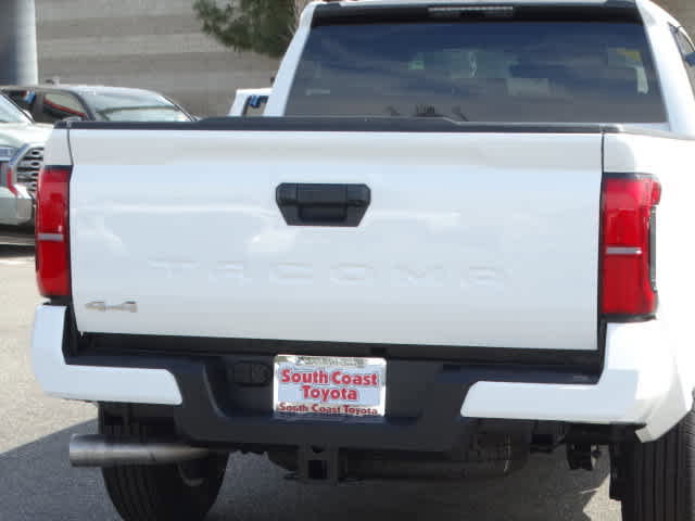 Used 2025 Toyota Tacoma SR5 AWD/4WD image 14