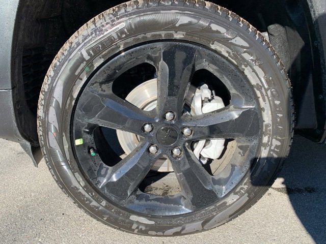 New 2025 Jeep Grand Cherokee Limited w/ Black Appearance Package image 11