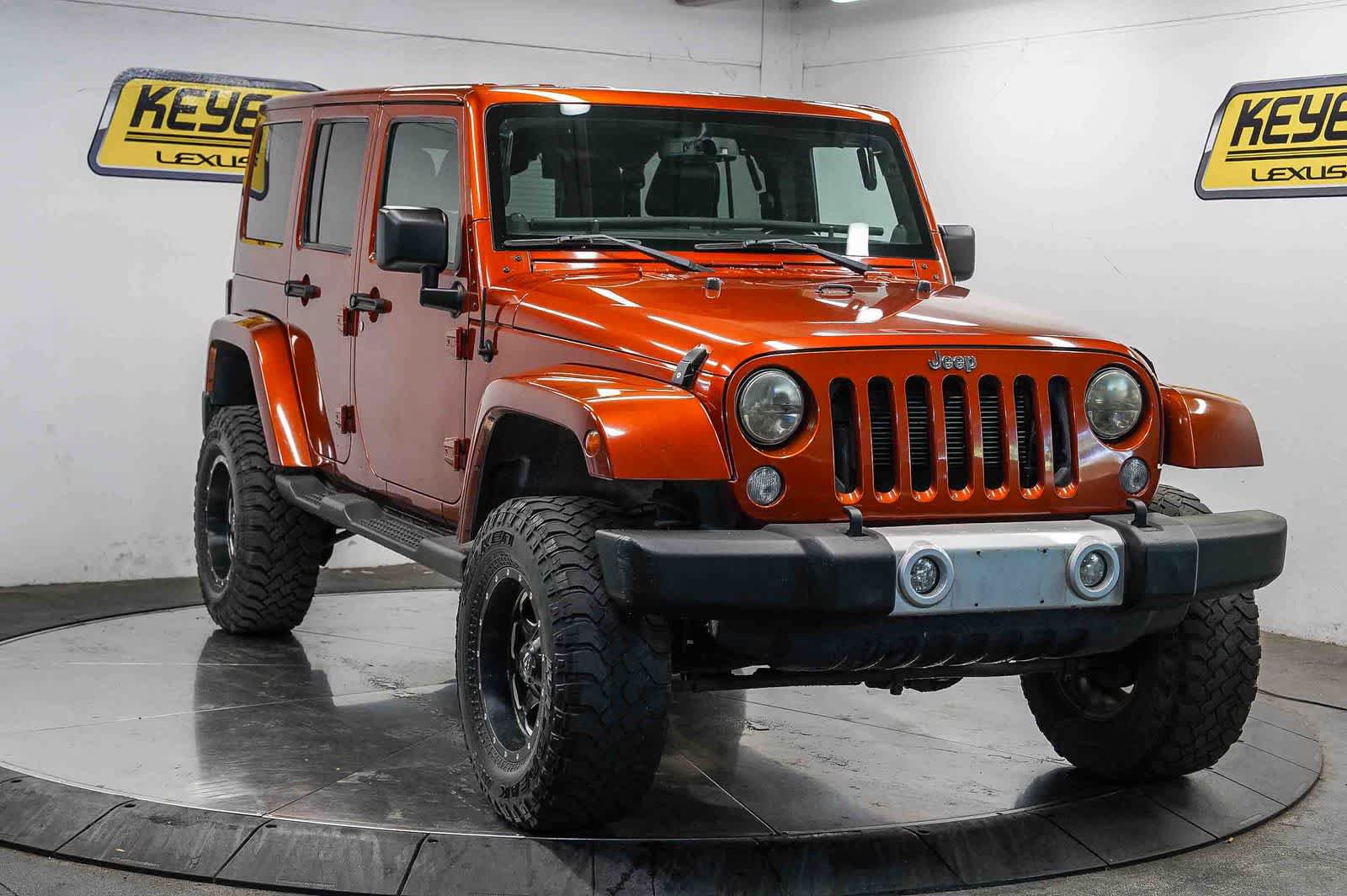 Used 2014 Jeep Wrangler Unlimited Sahara w/ Connectivity Group AWD/4WD image 5