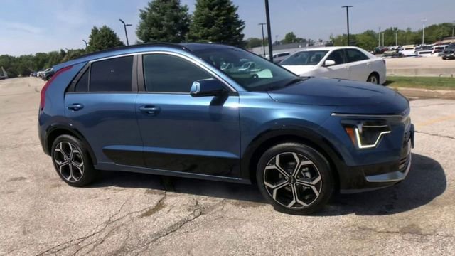 New 2025 Kia Niro EX Touring image 4