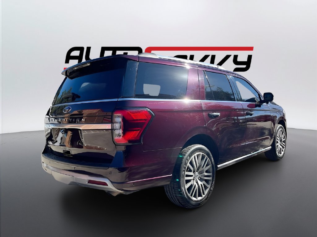 Used 2024 Ford Expedition Platinum AWD/4WD image 7