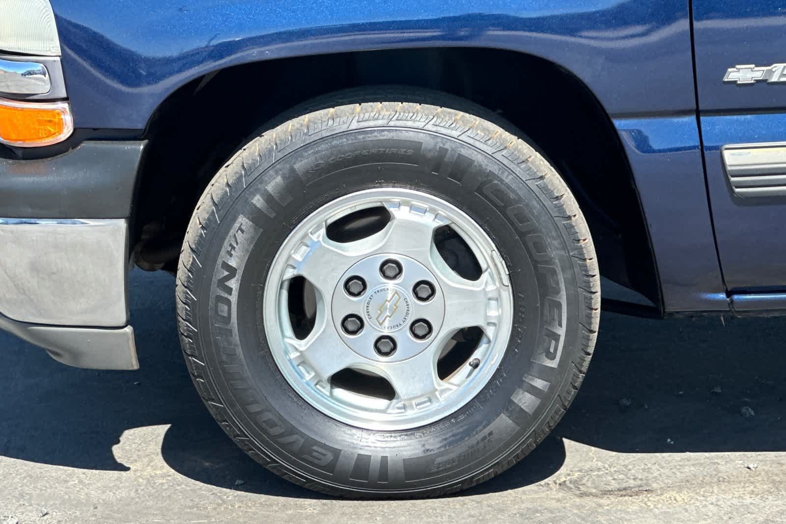 Used 2001 Chevrolet Silverado 1500 LS w/ Firm Ride Suspension Pkg RWD image 25