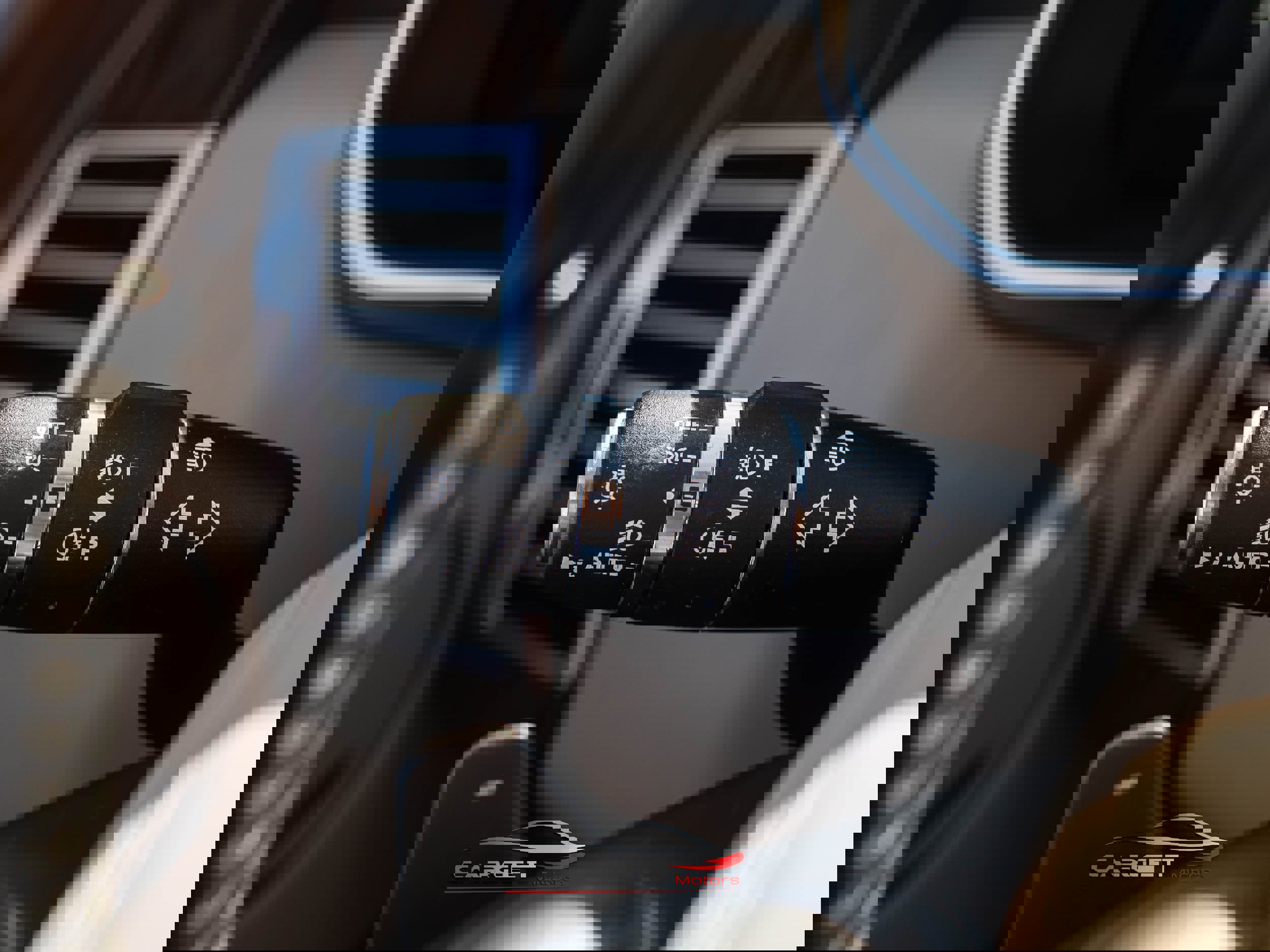 Used 2020 Land Rover Range Rover HSE image 30