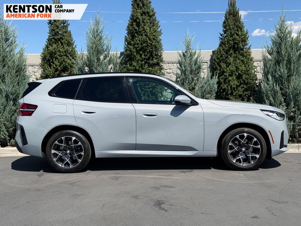 Used 2025 BMW X3 xDrive30i w/ Premium Package AWD/4WD image 7