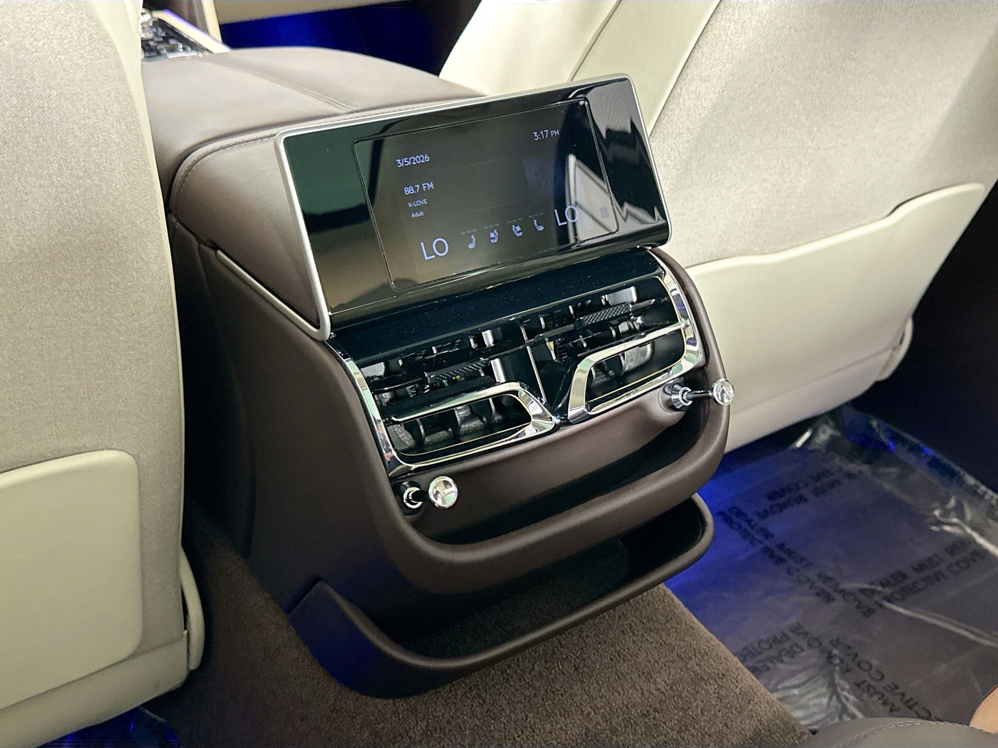 Used 2023 Bentley Flying Spur Plug-In Hybrid image 25