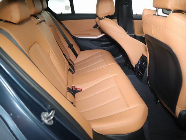 Used 2026 BMW 330i xDrive Sedan w/ Convenience Package AWD/4WD image 32