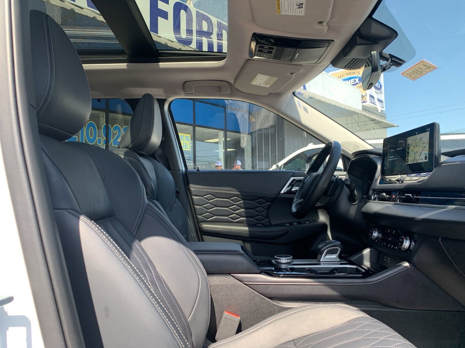 Used 2025 Mitsubishi Outlander SEL FWD image 8