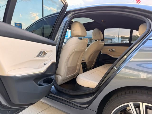 Used 2020 BMW 330i xDrive Sedan w/ Premium Package image 6
