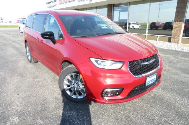 New 2026 Chrysler Pacifica Select image 4